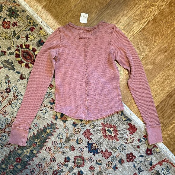 WE THE FREE {NWT} Long Sleeve Thermal Tee | thumb holes | pink Medium RUNS SMALL - Picture 2 of 5